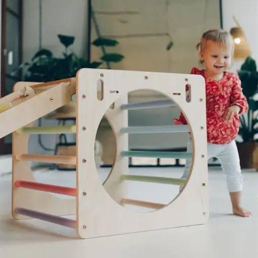 Klimkubus met glijbaan en ladder