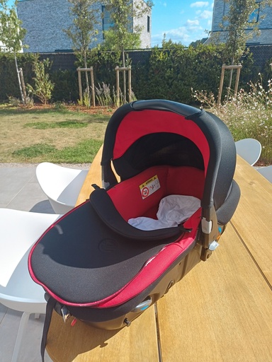 Baby autostoel met ligstand (0–13 kg)